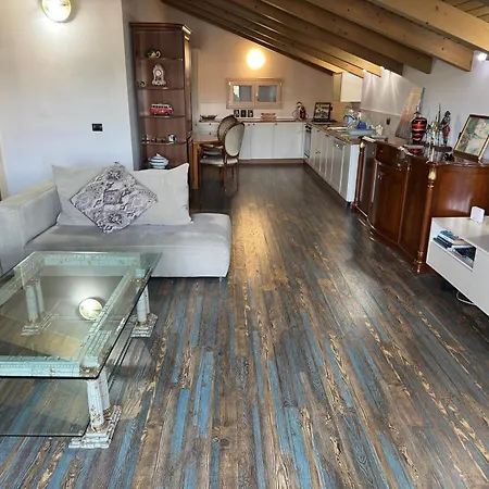 Chatteaux Blloku Apartment Tirana